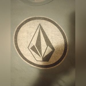 Volcom tshirt